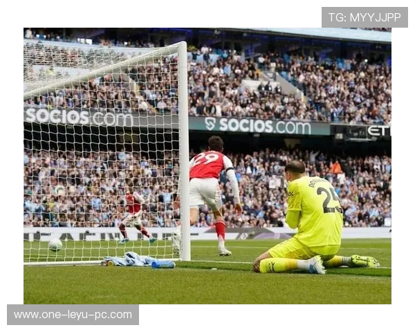 曼城高位压迫战术下，为何更易遭遇快速反击冲击