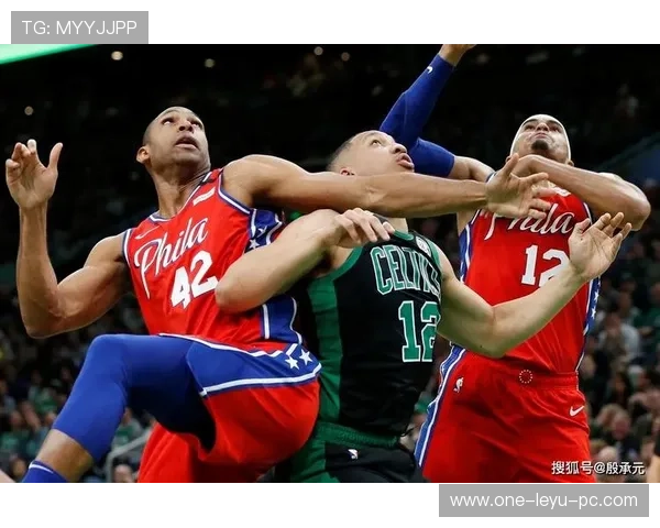 布鲁克·洛佩斯挡拆制造错位提升内线效率明显超过对手同位置球员