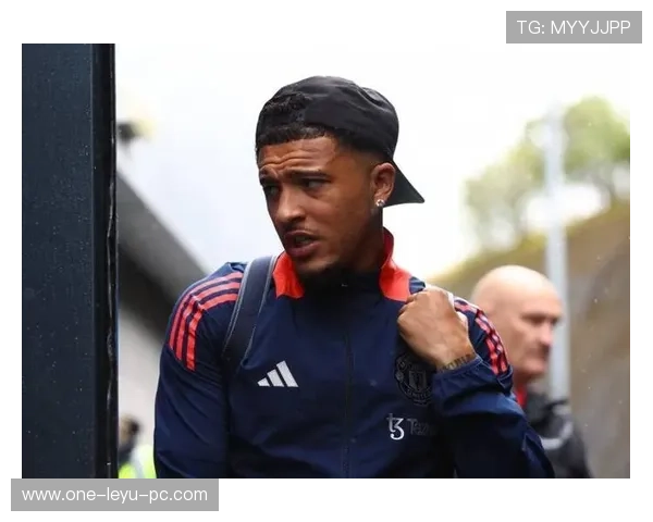 桑乔与萨内：边路爆点分化，前者更倚重内切终结，后者趋向多点参与