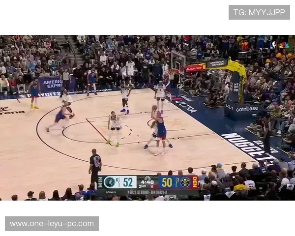 穆雷无球跑动拉开空间，改变球队进攻结构